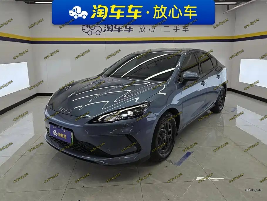 BYD Seal 05 DM-i 2025
