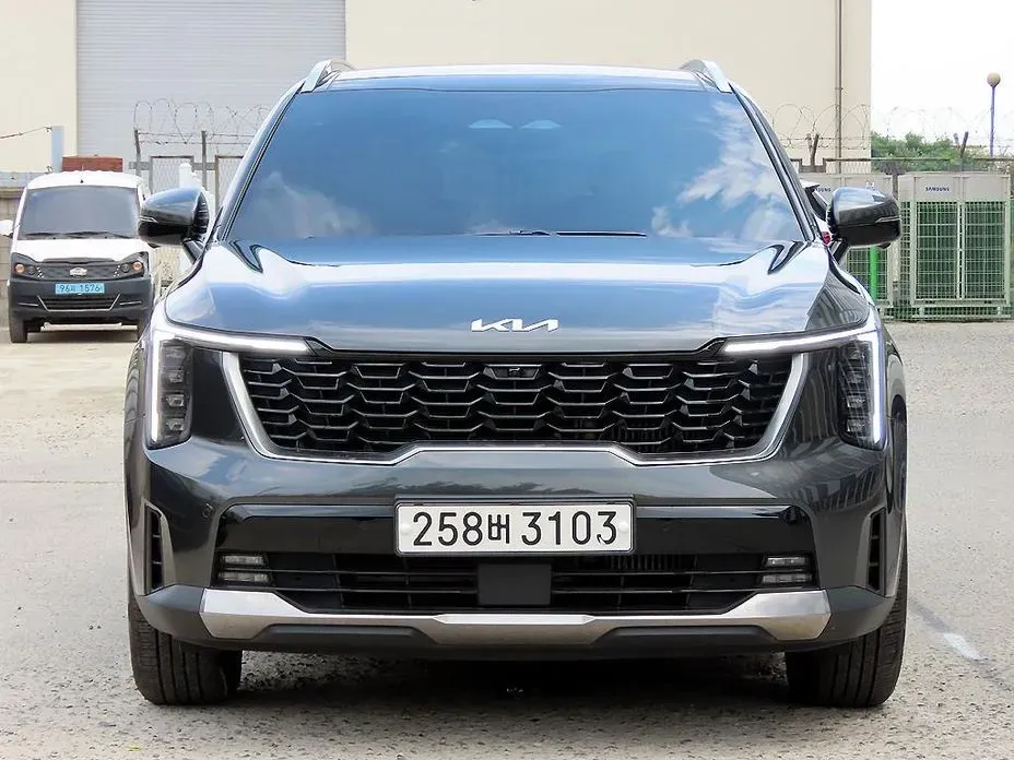 Kia Sorento 2024 — фото 1 из 20