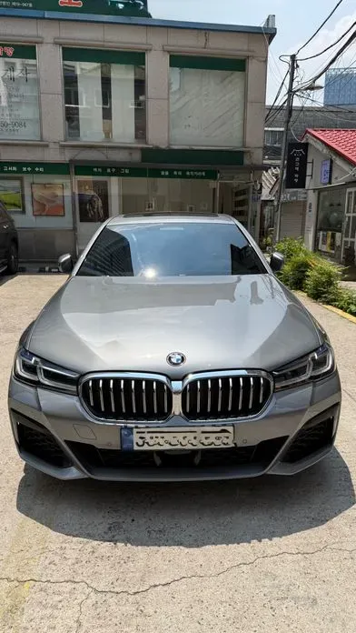 BMW 5-Series 2023 — фото 1 из 19