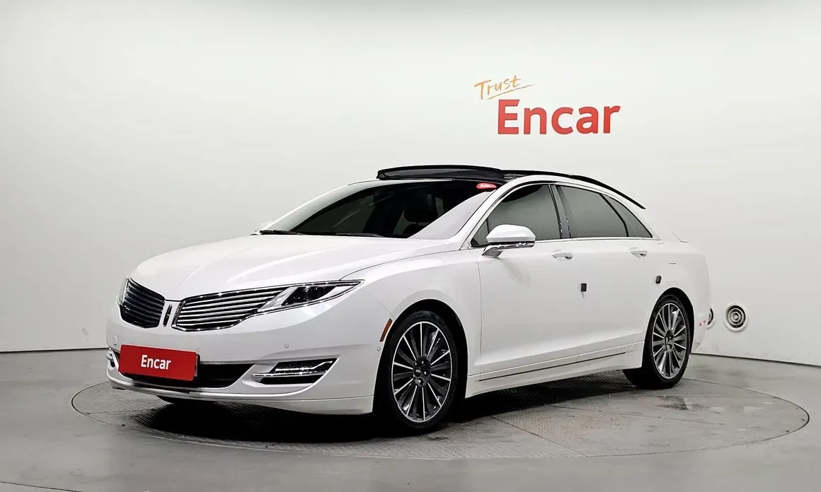 Lincoln MKZ 2016 — фото 1 из 20