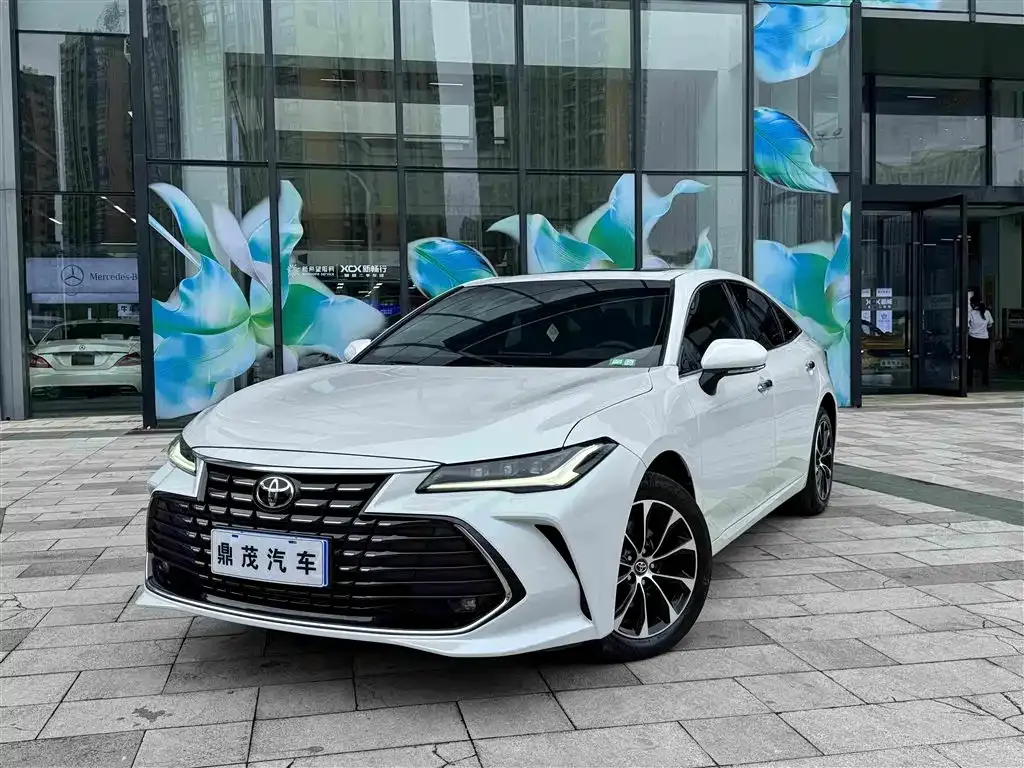 Toyota Avalon 2022 — фото 1 из 25