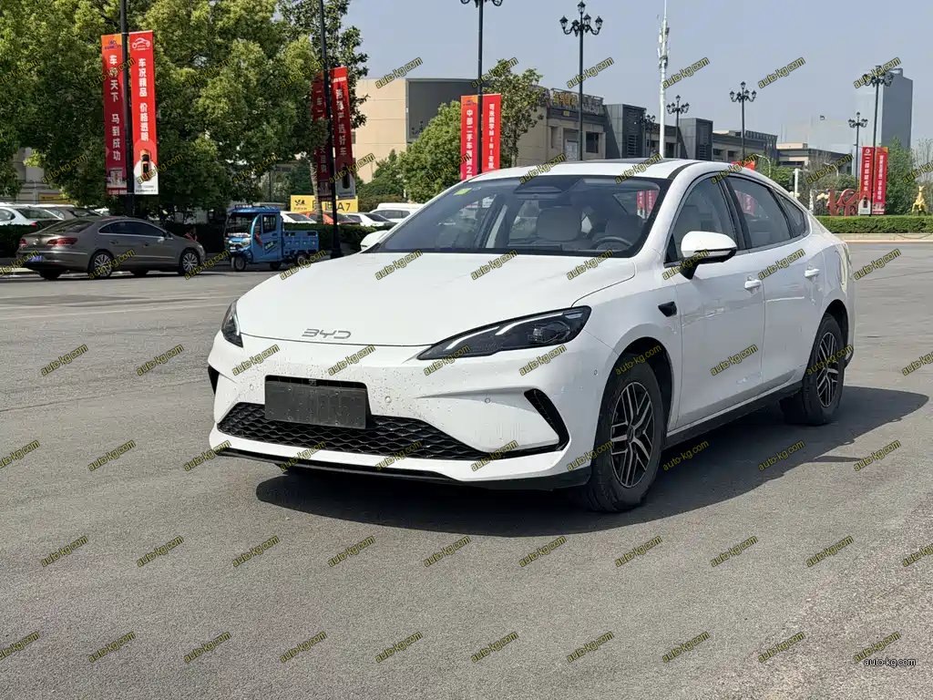 BYD Seal 05 DM-i 2025