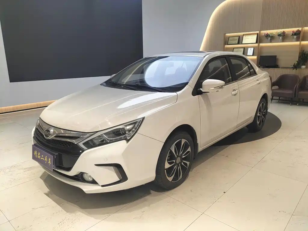 BYD Qin NEV 2015