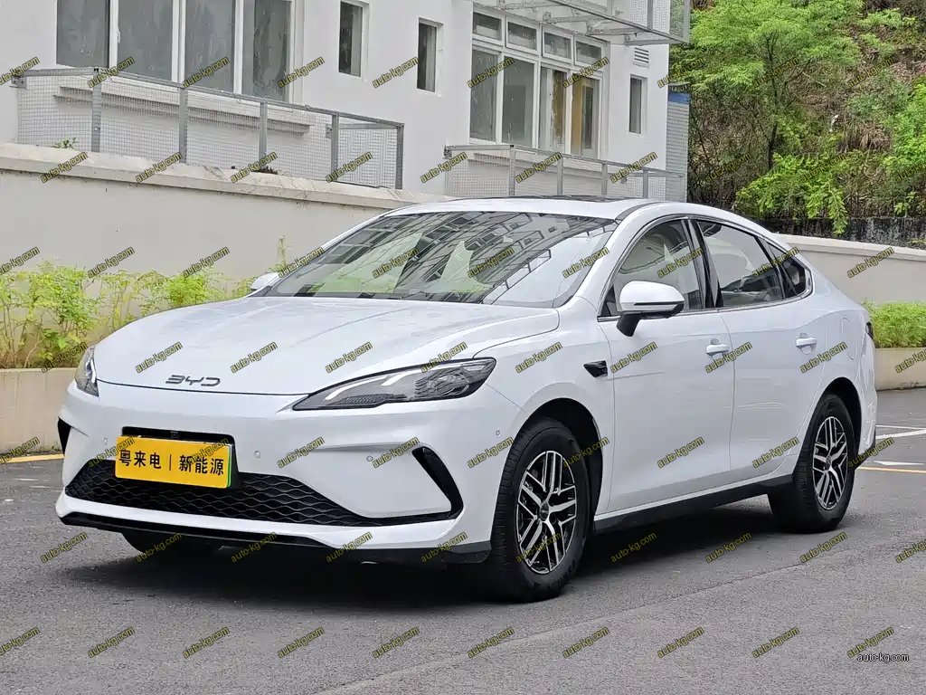 BYD Seal 05 DM-i 2025