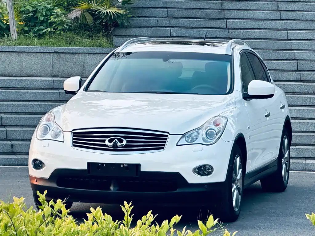 Infiniti QX50 (Import) 2014