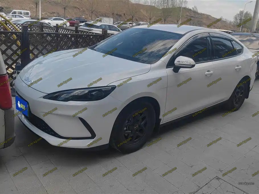 BYD Seal 05 DM-i 2025