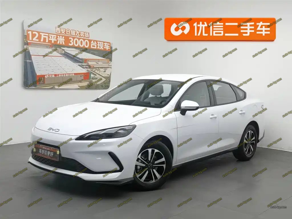 BYD Seal 05 DM-i 2025