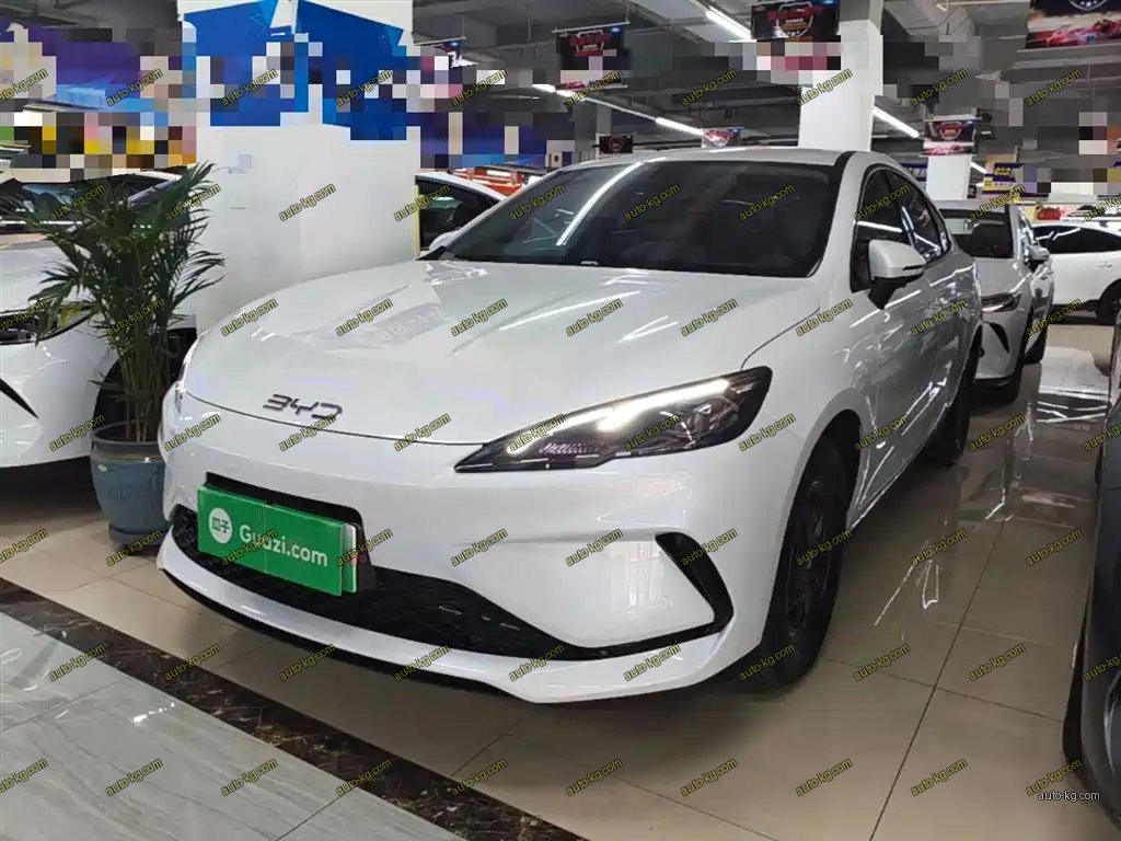 BYD Seal 05 DM-i 2025