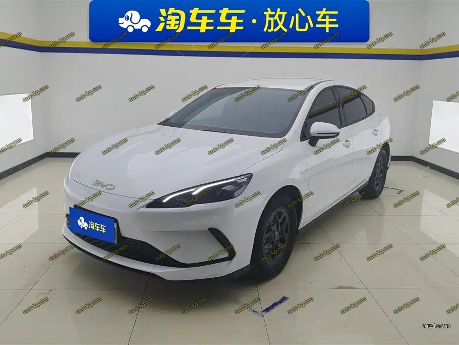 BYD Seal 05 DM-i 2025