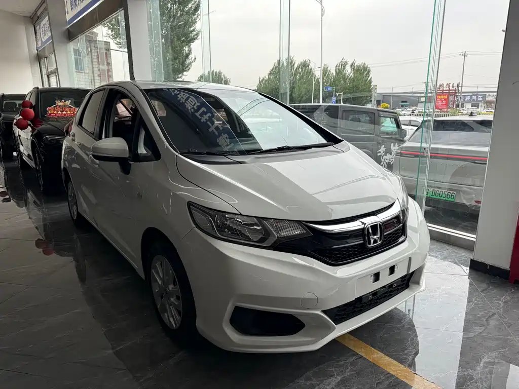 Honda Fit 2019 — фото 1 из 10