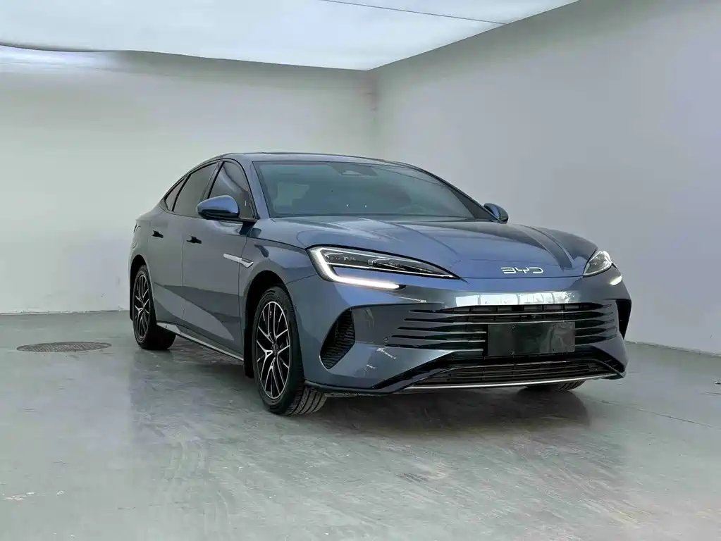 BYD Seal 07 DM-i 2025
