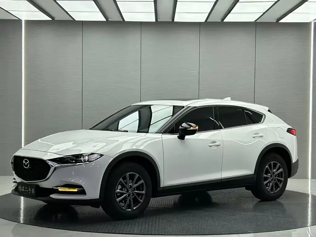 Mazda CX-4 2023 — фото 1 из 24