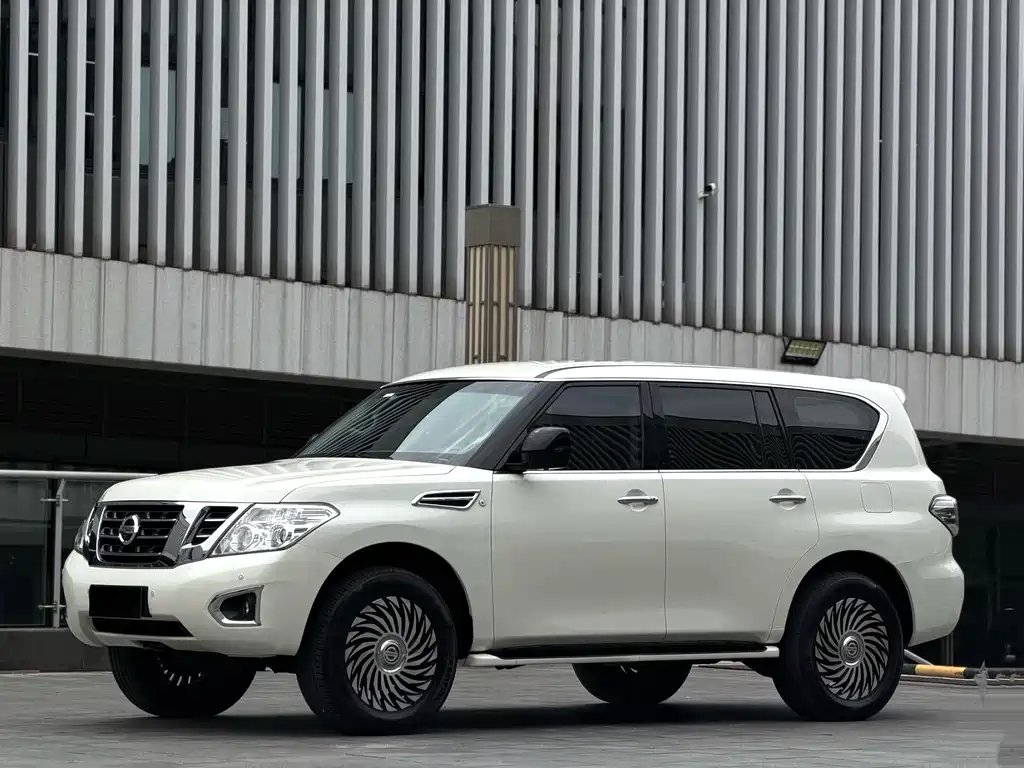 Nissan Patrol 2019 — фото 1 из 5