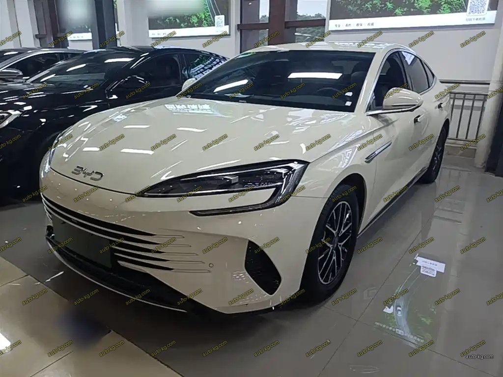 BYD Seal 07 DM-i 2025