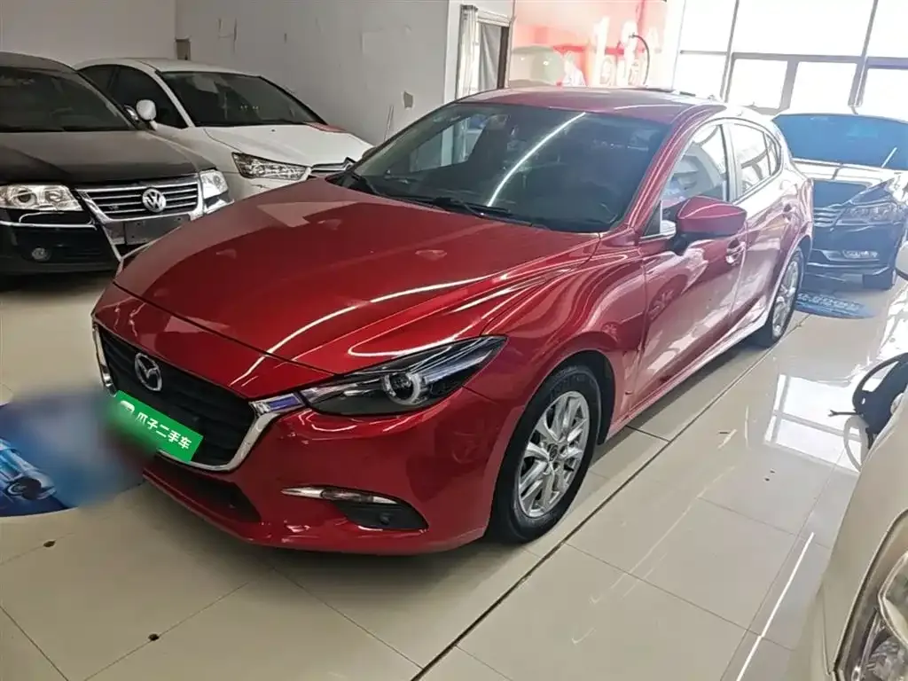 Mazda 3 Axela 2017 — фото 1 из 25