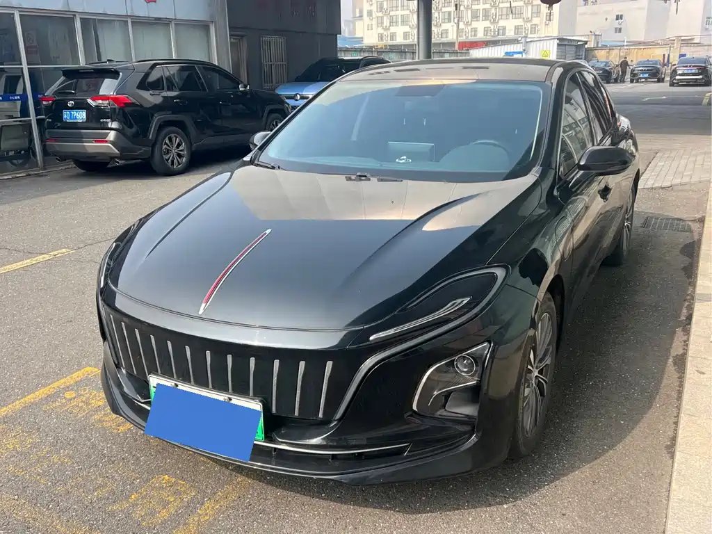 Hongqi Hongqi E-QM5 2022 — фото 1 из 7
